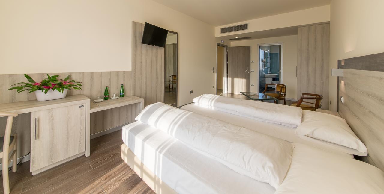 Hotel Panineria Colombera Rossa Brescia Exteriör bild